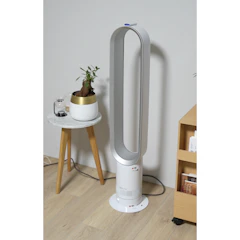 Dyson ダイソン Dyson AM09 Fan Heater, white/nickel by Dyson(ホワイト) 1枚目