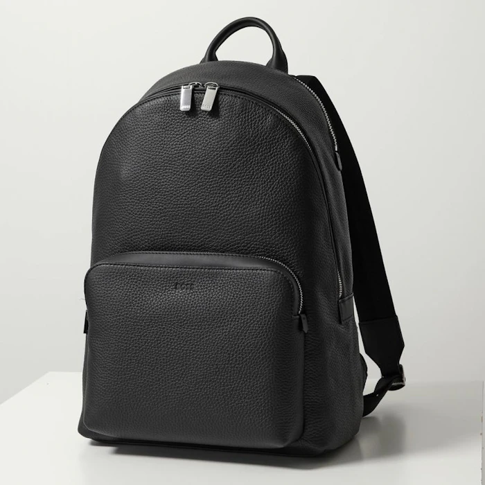 HUGO BOSS イタリアンレザー バックパック 2枚目