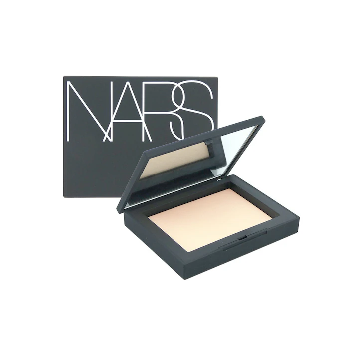NARS ライトリフレクティングセッティングパウダー プレスト N 05555 FOG 1枚目