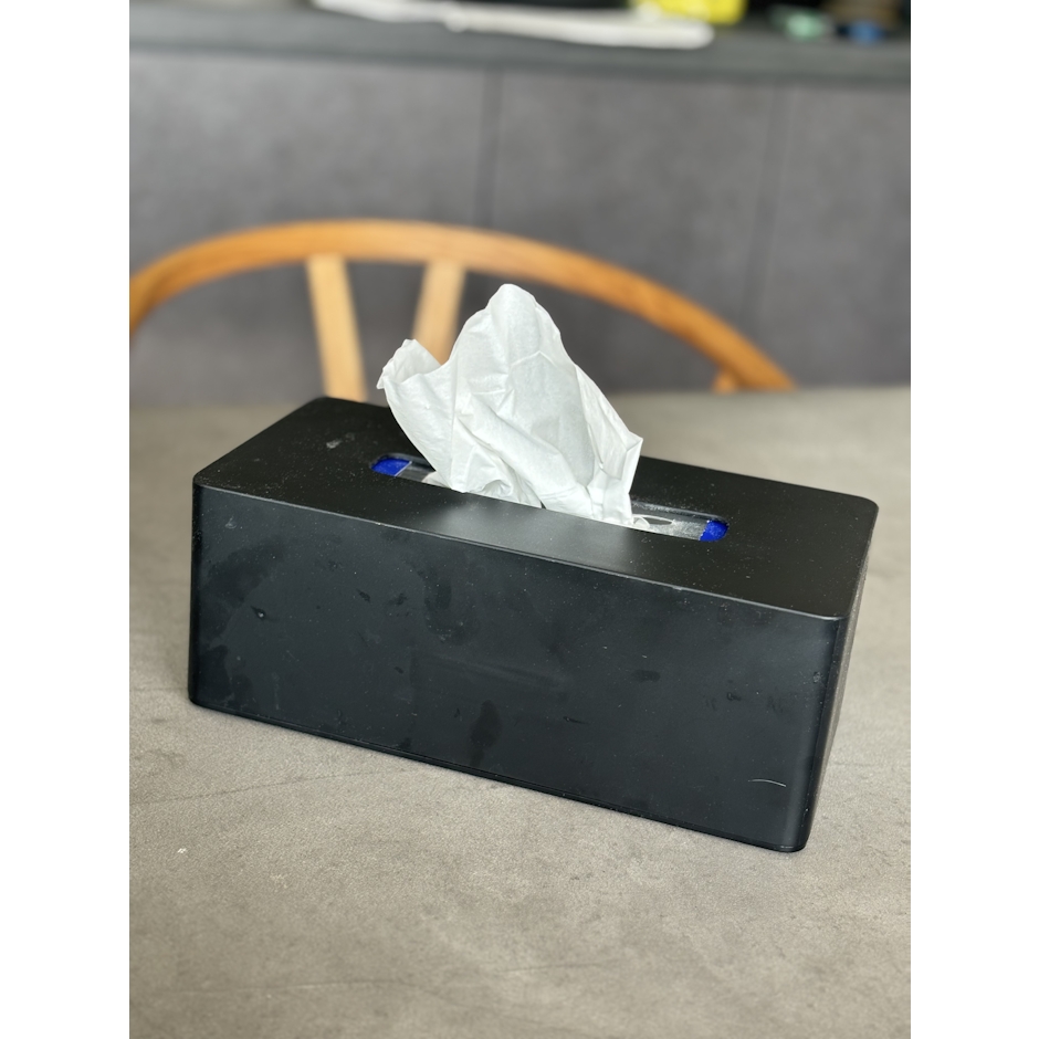 山崎実業 『 厚型対応ティッシュケース タワー 』 tower 3901 3902 ホワイト ブラック ティッシュケース ティッシュカバー ティッシュボックス ティッシュ入れ リビング 寝室 洗面所 壁面 壁付け 収納 山崎実業 YAMAZAKI タワーシリーズ 1枚目