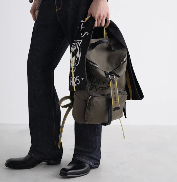 FENDI ツーリストバッグパック 2枚目