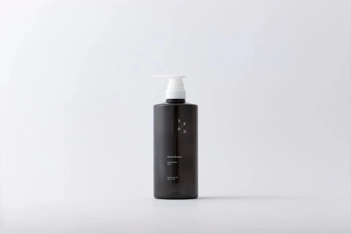 テオン Wa Herb Shampoo シャンプー -Komachinezu- 1枚目