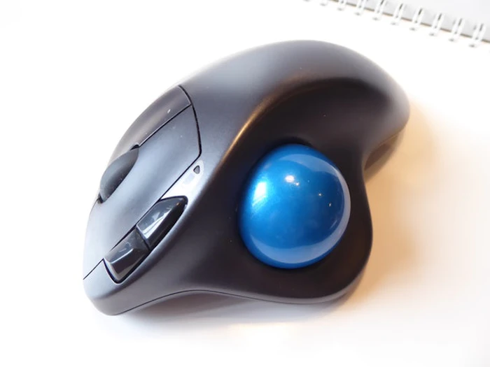 Logitech ワイヤレス・トラックボール M570 1枚目