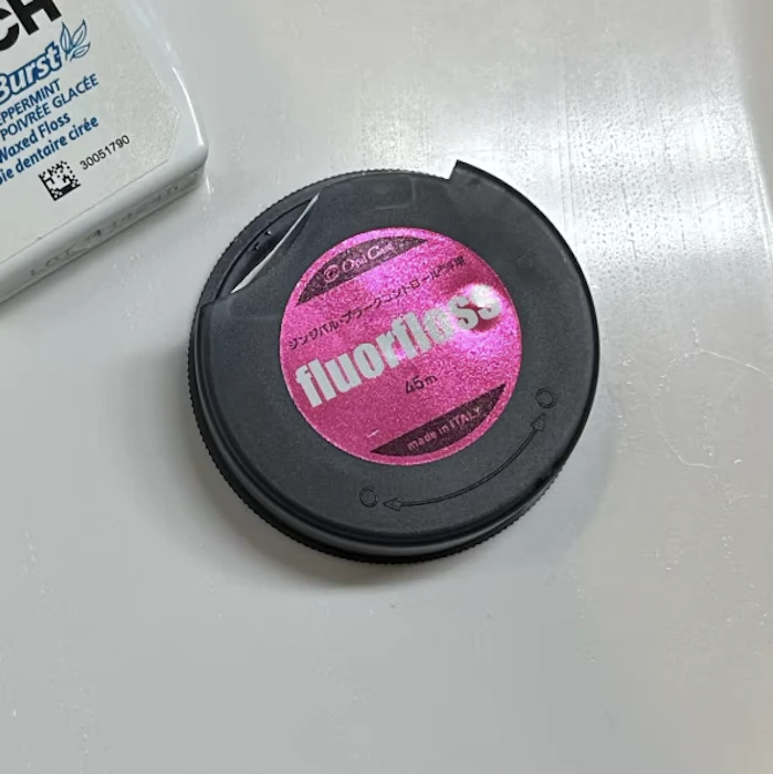 Oral Care fluorfloss デンタルフィット 2個セット 1枚目