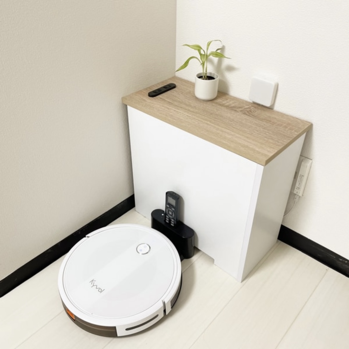 武田コーポレーション 【ケーブル・配線・収納】 ヴィンテージ調ケーブル収納ボックス コンセント付き OAK/WH H9-KKB39OAK 39×19×30 1枚目