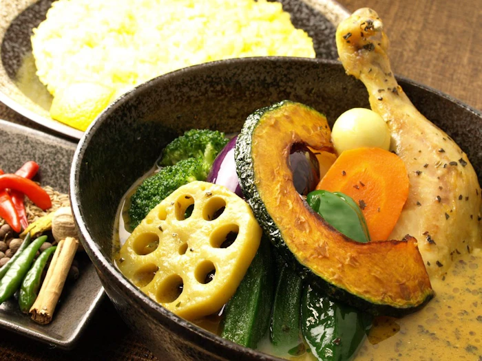 スープカリーイエロー チキン野菜カリー 1枚目