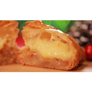 RINGO 焼きたてカスタードアップルパイ 1枚目