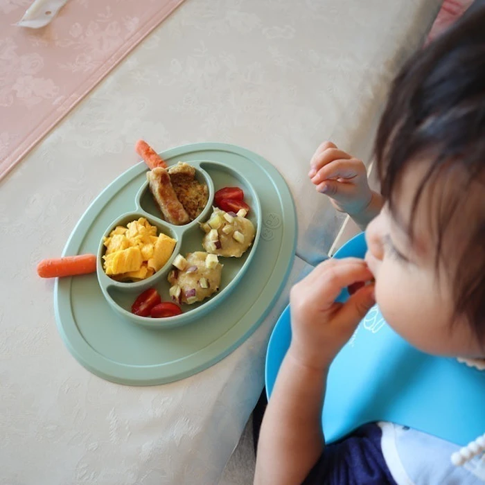 エデュテ ミニマットひっくり返らないベビー食器 2枚目