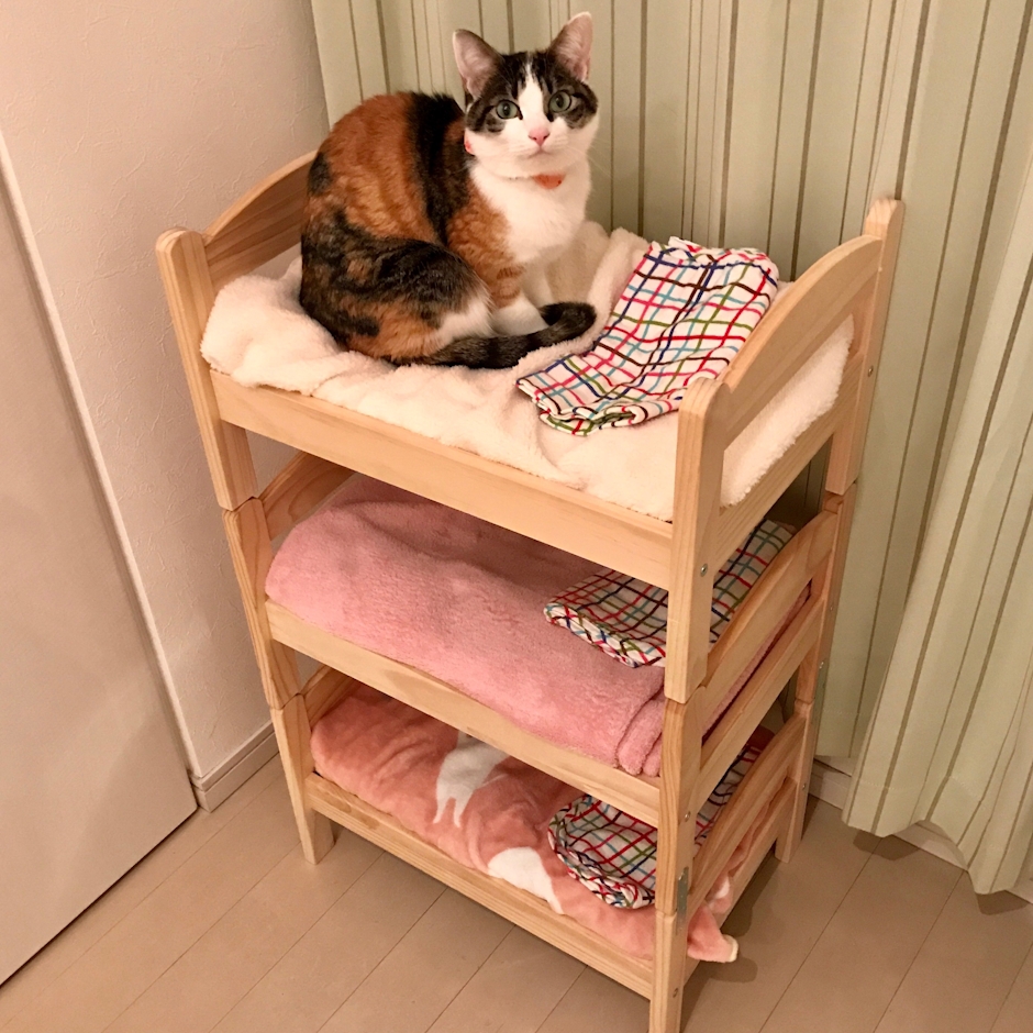 IKEA DUKTIG 人形用ベッド 3枚目