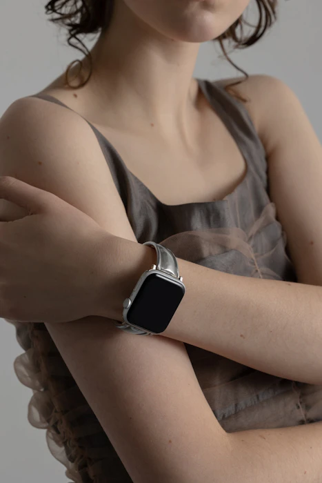 h'eres Apple Watch vintage - like silver band 3枚目
