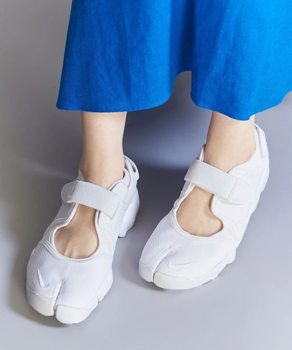Nike BEAUTY & YOUTH UNITED ARROWS <NIKE>WOMENS AIR RIFT エアリフト/スニーカー ビューティ&ユース ユナイテッドアローズ シューズ・靴 スニーカー ホワイト ブラック【送料無料】 1枚目