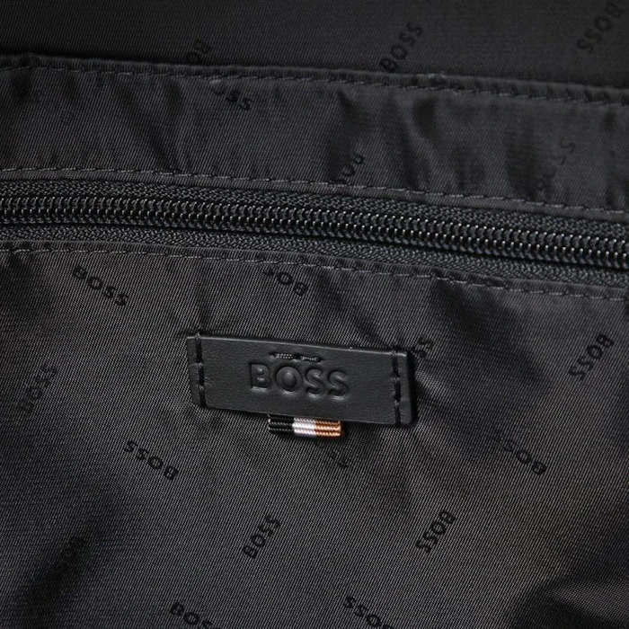 HUGO BOSS イタリアンレザー バックパック 10枚目