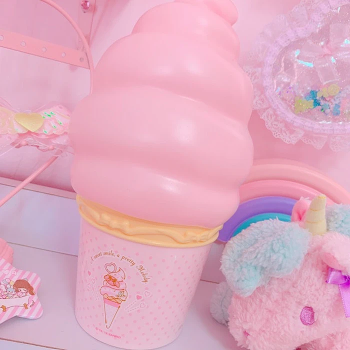 サンリオ マイメロディ ソフトクリーム形ルームライト 2枚目