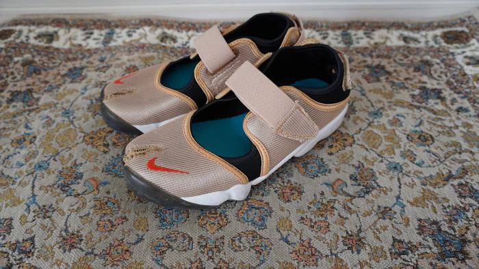 Nike BEAUTY & YOUTH UNITED ARROWS <NIKE>WOMENS AIR RIFT エアリフト/スニーカー ビューティ&ユース ユナイテッドアローズ シューズ・靴 スニーカー ホワイト ブラック【送料無料】 4枚目