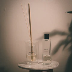 SHIRO パフュームディフューザー グラスベース 1枚目