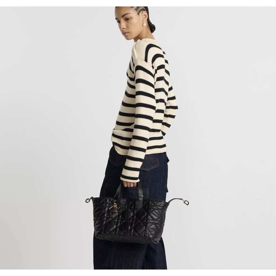 Dior トゥジュールミディアムサイズ 2枚目