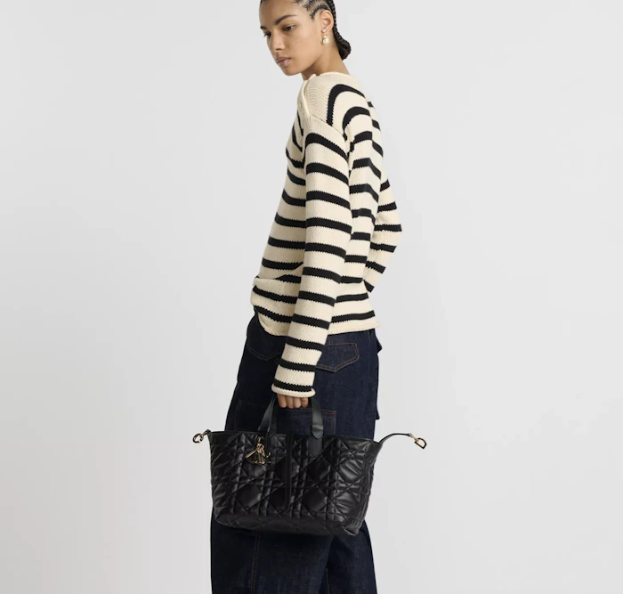 Dior トゥジュールミディアムサイズ 2枚目