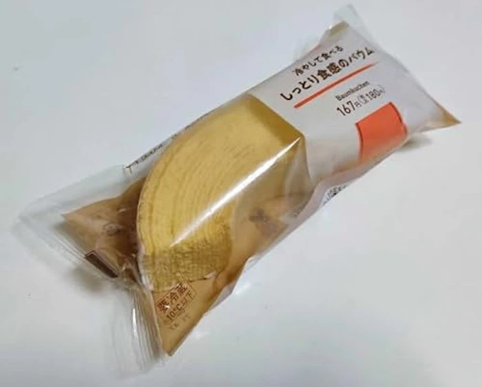 ファミリーマート 冷やして食べるしっとり食感のバウム 1枚目