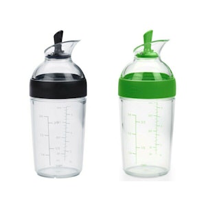 OXO(オクソ) OXO(オクソ)ドレッシングシェーカー小 200ml /ドレッシングボトル 調味料入れ 自家製ドレッシング容器 ブラック 黒 グリーン 緑 計量 混ぜる 注ぐ 保存 オリーブオイルボトル ソースボトル 1枚目