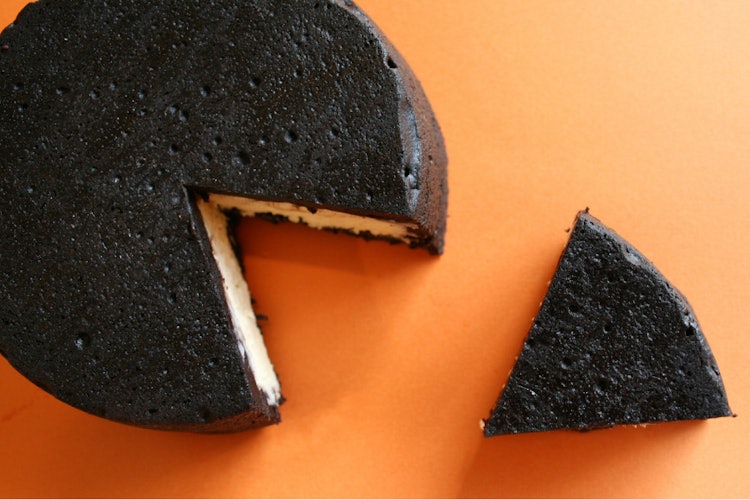 ちきりや まっ黒チーズケーキ 1枚目