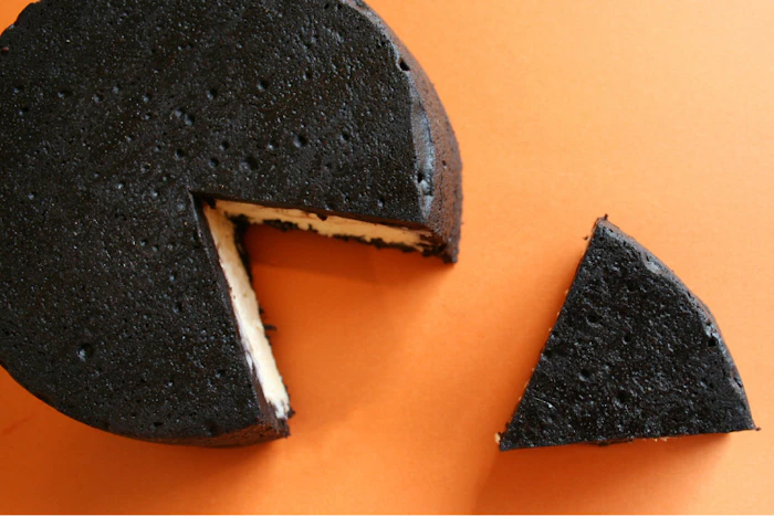 ちきりや まっ黒チーズケーキ 1枚目