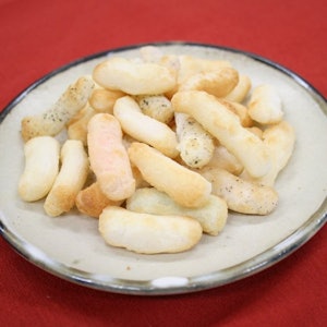 野田米菓 田舎あられしお味(大袋) 1枚目