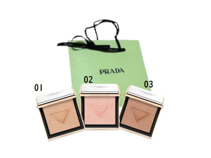 PRADA BEAUTY ライト グローイング パウダー 01 シャンパン 1枚目