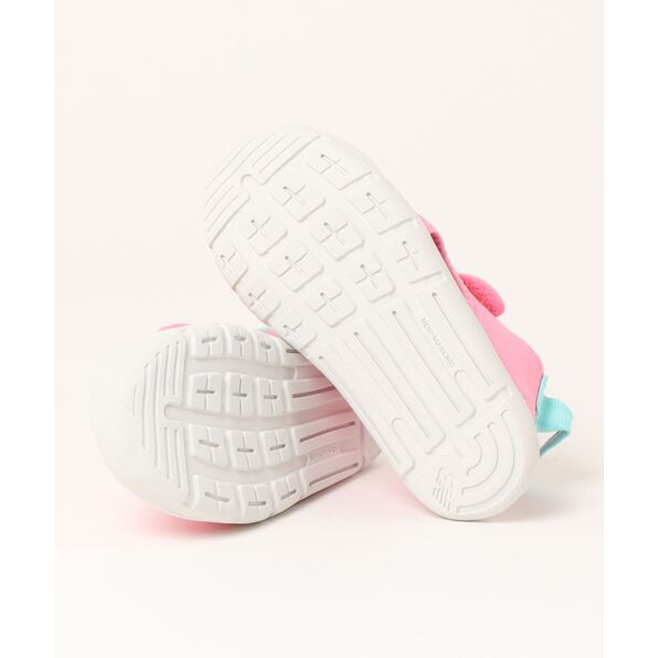 New Balance つま先までしっかり保護してくれる水陸両用サンダル 3枚目