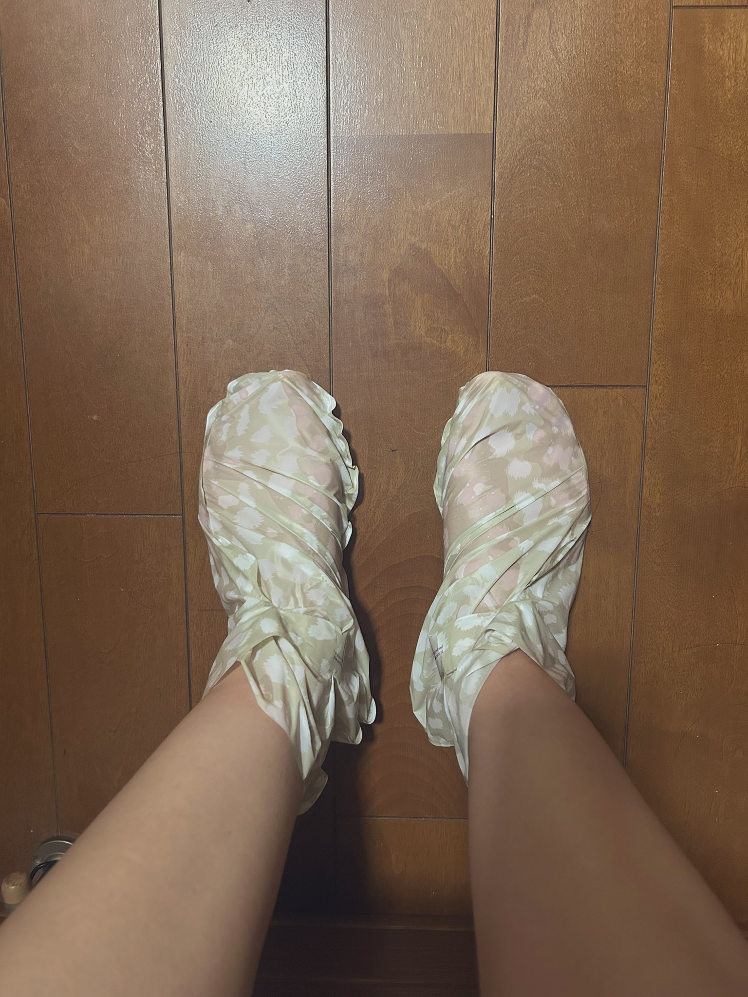 Annyoフットパック チーター柄 サボンの香り 2枚目