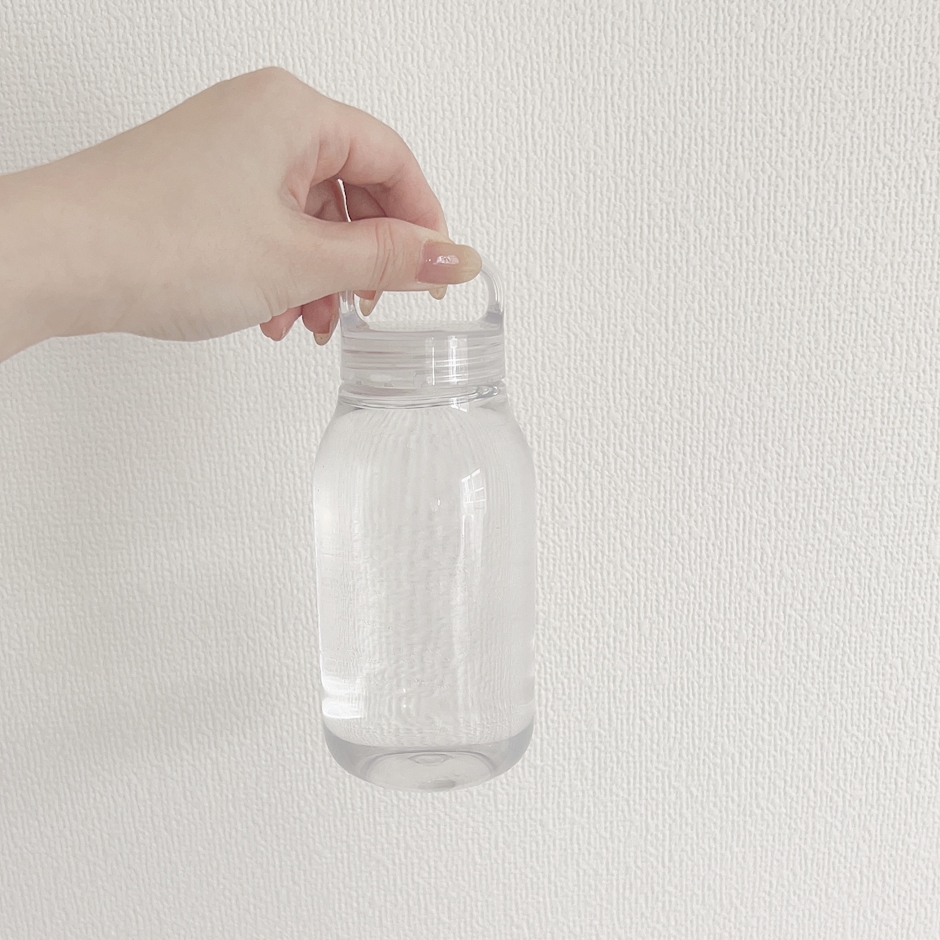 KINTO(キントー) WATER BOTTLE ウォーター ボトル 300ml 水筒 ボトル タンブラー おしゃれ シンプル KINTO ハンドル 持ち手 アウトドア 水 お茶 仕事 ウォーターボトル ドライブ マイボトル 1枚目
