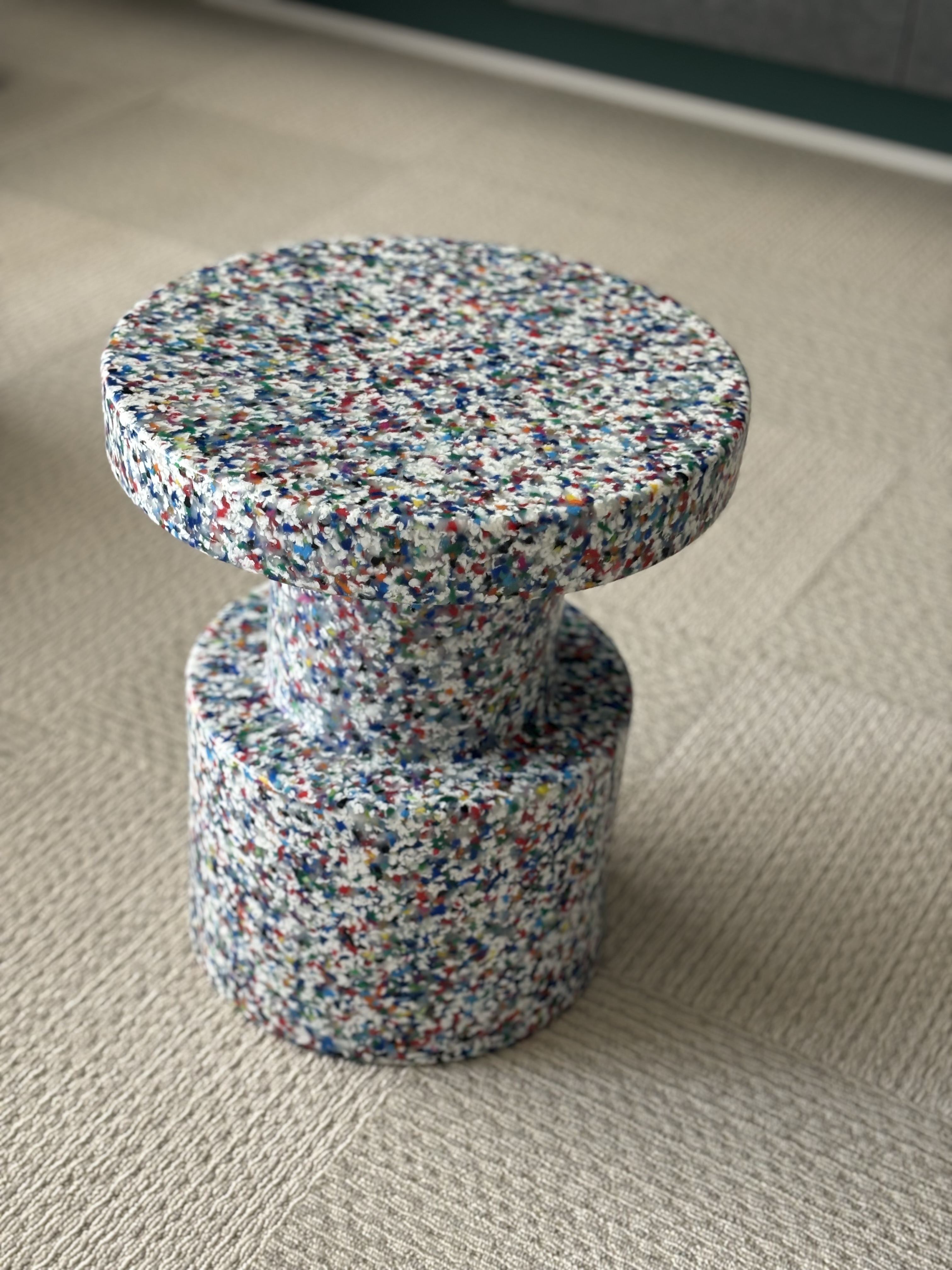 Normann Copenhagen NORMANN サイモン レガルド ビット リサイクル LDPE スツール 42cm x 36cm Simon Legald Bit recycled LDPE stool 42cm x 36cm 1枚目