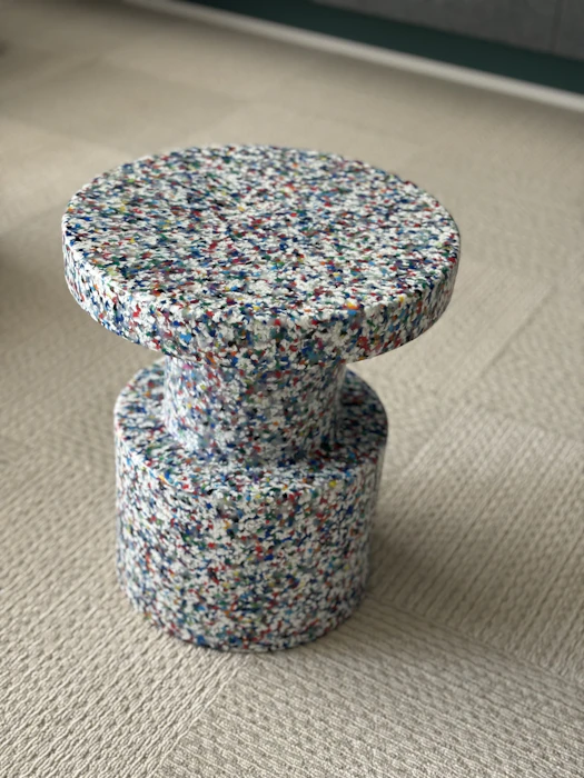 Normann Copenhagen NORMANN サイモン レガルド ビット リサイクル LDPE スツール 42cm x 36cm Simon Legald Bit recycled LDPE stool 42cm x 36cm 1枚目