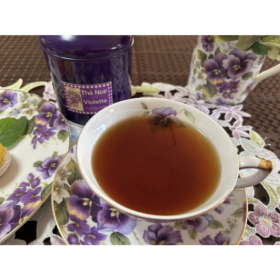 輸入元:ハートアートコレクション すみれ紅茶(ブラックティー/バイオレット)缶入りLサイズ(茶葉130g) 2枚目