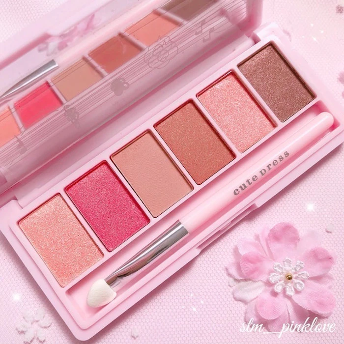 Cute Press 「Love & Harmony」 Eyeshadow Palette 1枚目