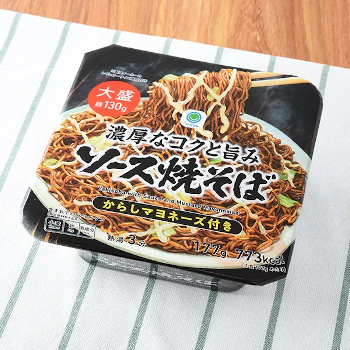 ファミリーマート 濃厚なコクと旨み ソース焼そば 1枚目