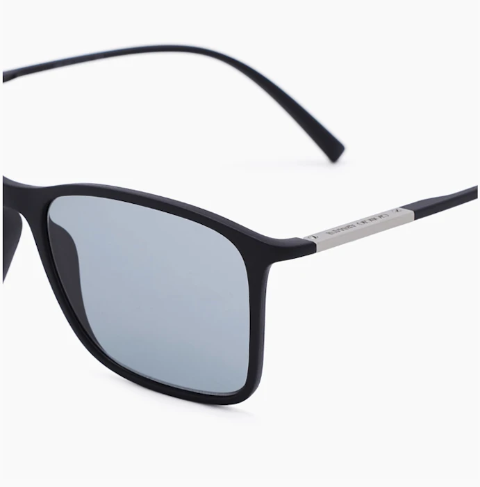 Giorgio Armani AR8231U 5枚目