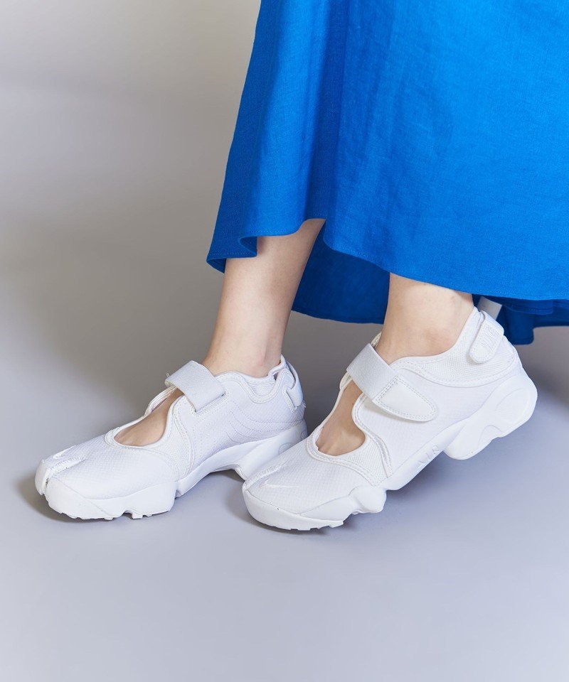 Nike BEAUTY & YOUTH UNITED ARROWS ＜NIKE＞WOMENS AIR RIFT エアリフト/スニーカー ビューティ＆ユース ユナイテッドアローズ シューズ・靴 スニーカー ホワイト ブラック【送料無料】 3枚目