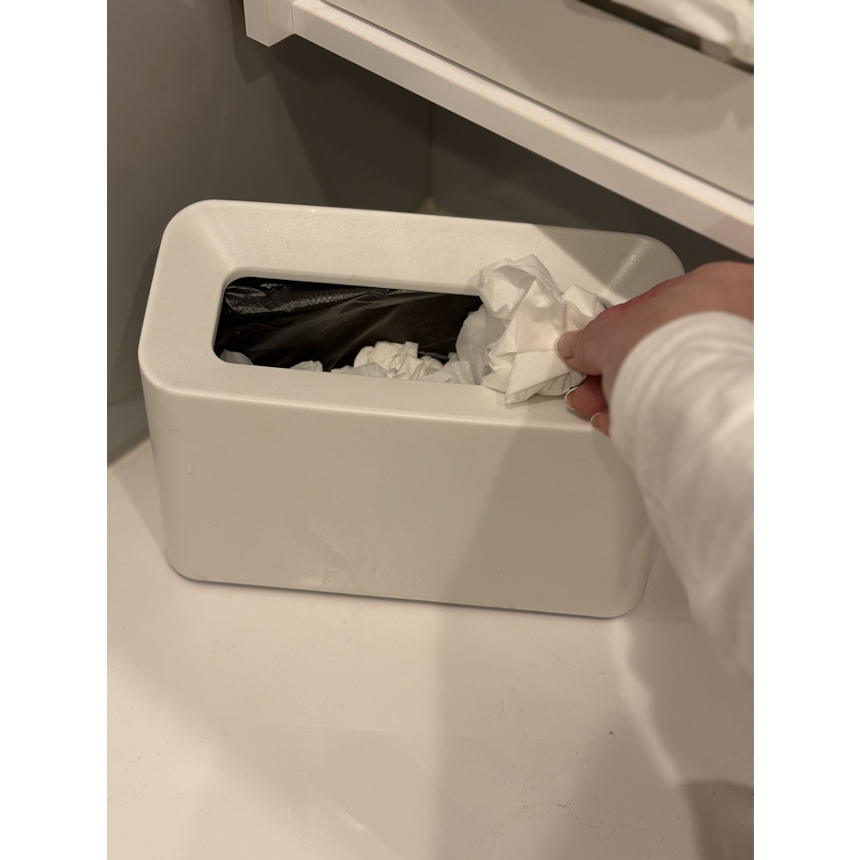 ideaco Tubelor Cotton Trash(チューブラーコットントラッシュ) ideaco無地タイプ ゴミ袋が見えない ごみ箱 ゴミ箱 くずかご ダストボックス おしゃれ コンパクト 小さい デザイン雑貨 寝室 リビング ベッドサイド 洗面所 洗面台 すっきり サニタリー 角型 2枚目