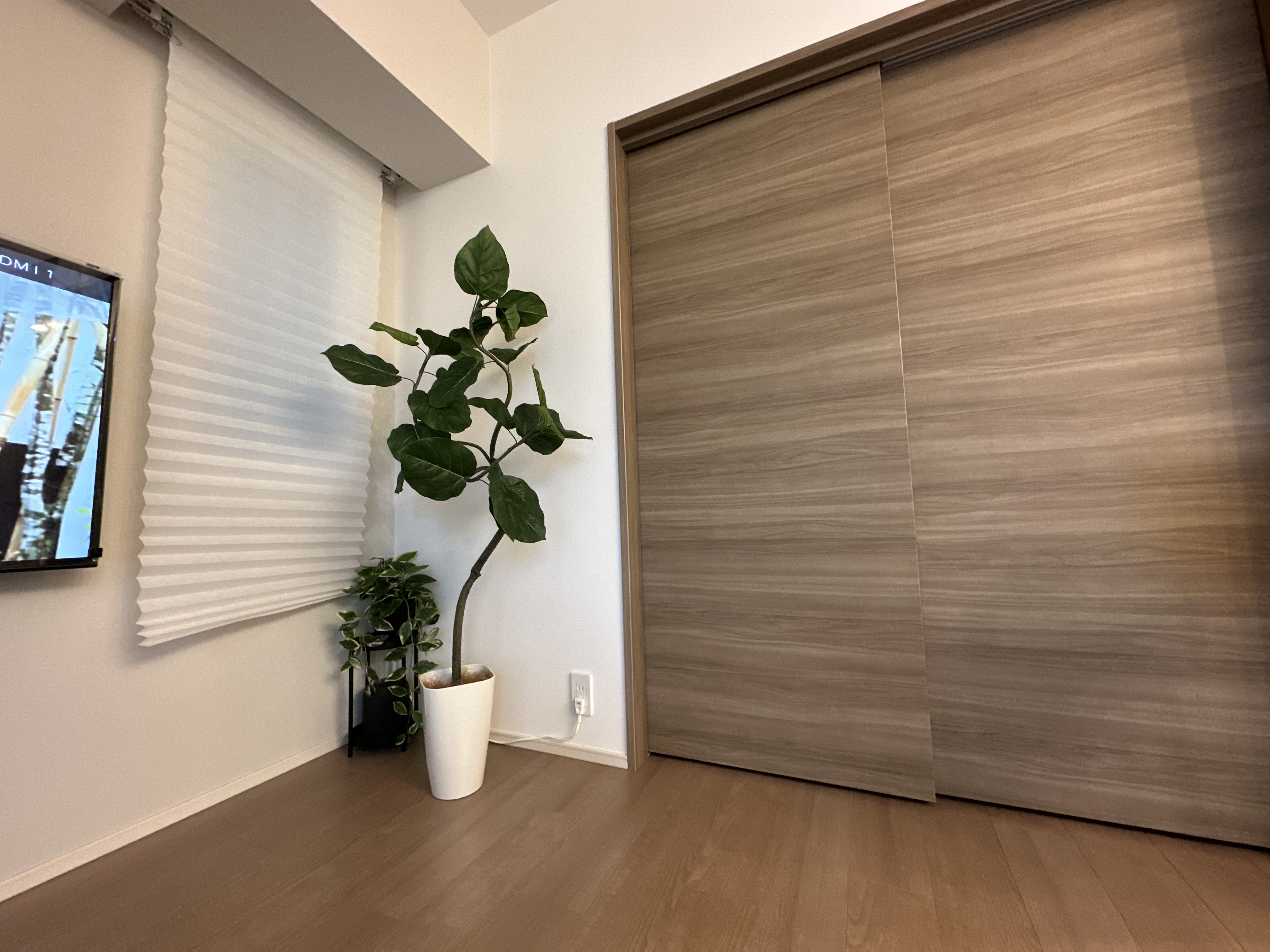 zoukacom フェイクグリーン 観葉植物 フェイク 人工観葉植物 大型 光触媒 造花 インテリア リアル おしゃれ お祝い 樹 木 室内 フィカス ウンベラータ 人気 空気清浄 玄関 リビング オフィス 部屋 シンプル 抗菌 消臭 観葉樹 150cn 【日付指定・ギフト不可】No92661 4枚目