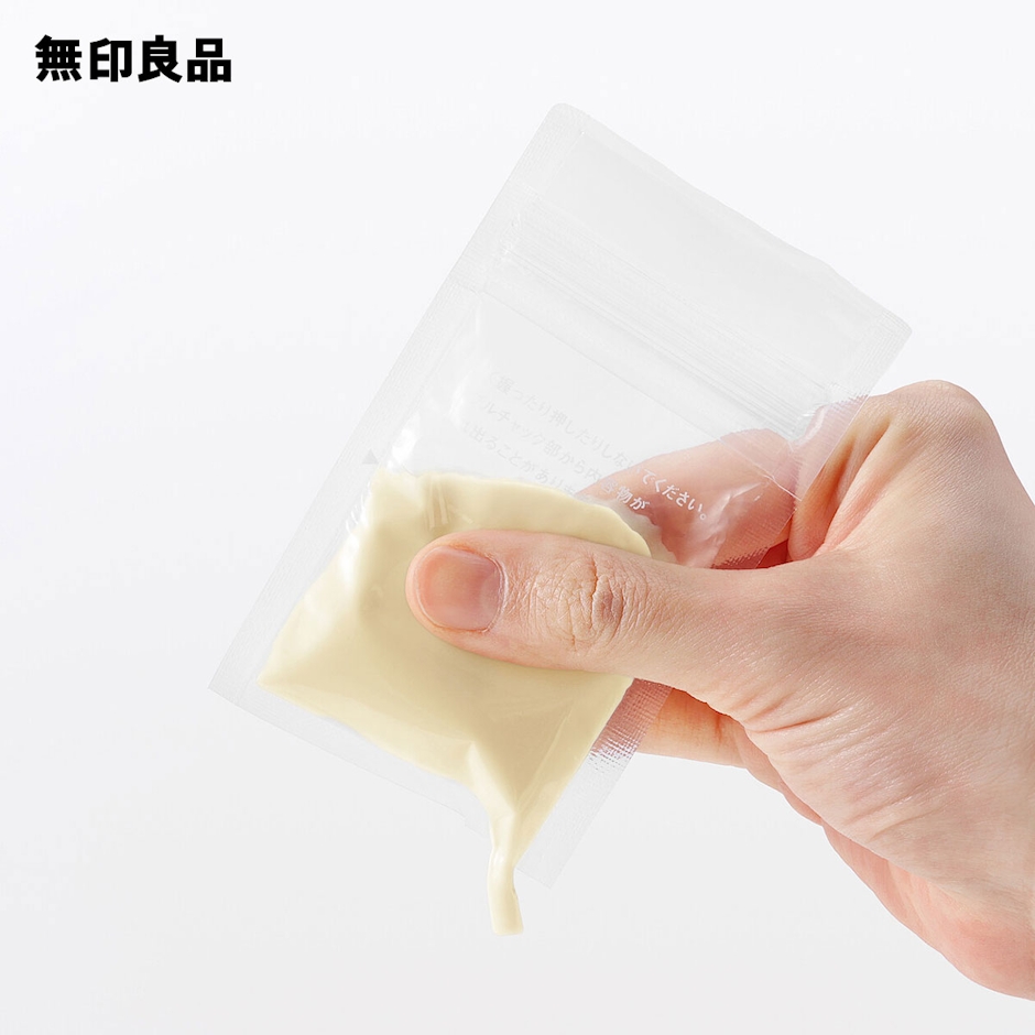 無印良品 チャック付き 調味料用小分け袋・30枚入り 1枚目