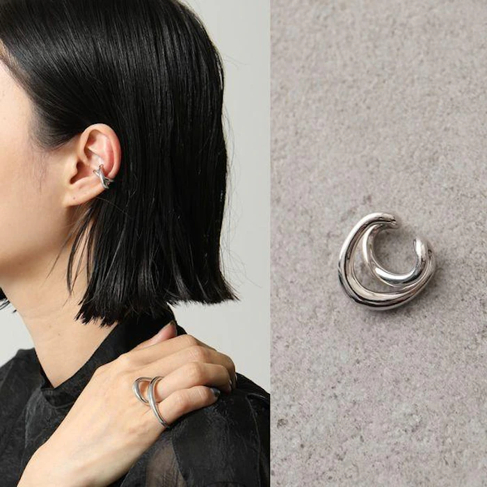 Charlotte Chesnais Initial Ear Cuff スターリングシルバー925 1枚目