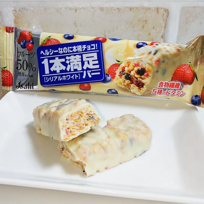 アサヒグループ食品 1本満足バー シリアルホワイト 1枚目