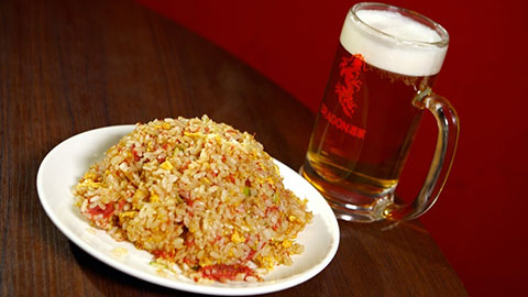 DRAGON酒家 本店 コンビーフ炒飯 1枚目