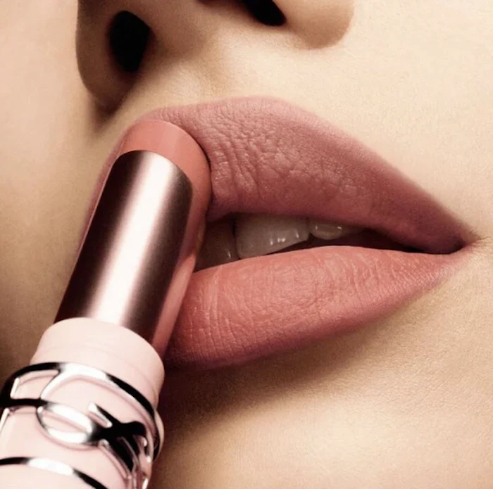 YVES SAINT LAURENT ラブヌード リップスティック #2 サッシー ピーチ 5枚目