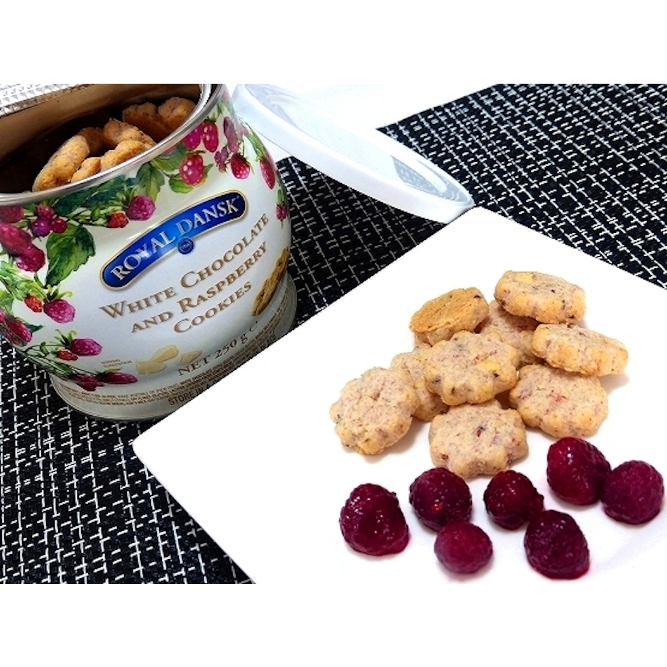 ロイヤルダンスク ホワイトチョコ&ラズベリークッキー 250g 4枚目