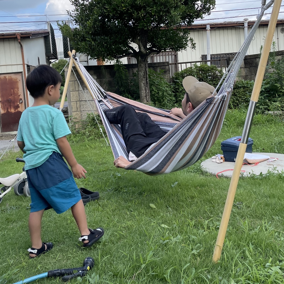 ハンモック 室内外兼用 耐荷重300kg 収納袋付き 屋外 キャンプ用品 1枚目