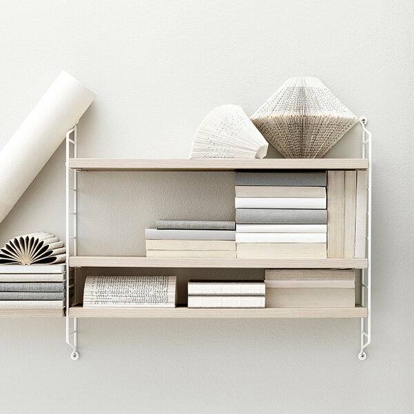 【日本代理店】String Pocket スウェーデン製 アッシュホワイト | ストリングポケット ストリングシェルフ 飾り棚 壁掛け 棚 シェルフ ウォールシェルフ インテリア おしゃれ お洒落 家具 北欧 北欧家具 北欧インテリア 収納 リビング 組み立て 1枚目