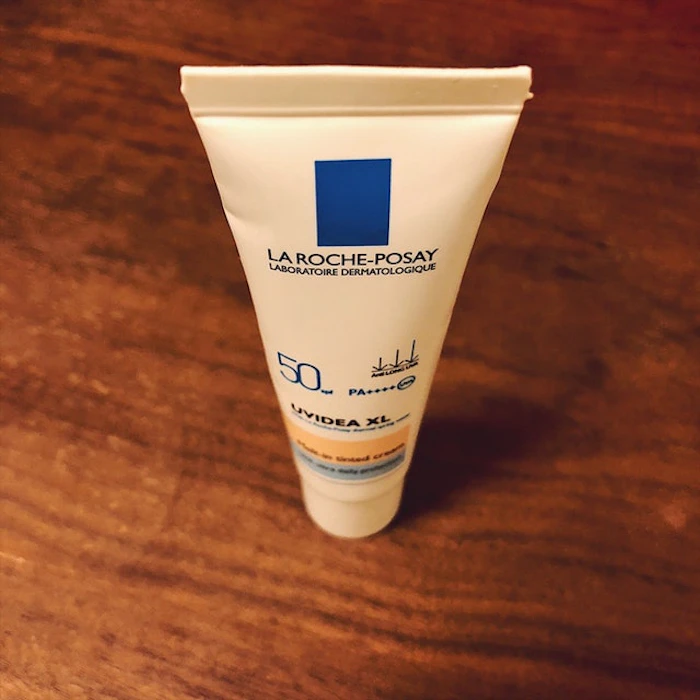 ラロッシュポゼ UVイデア XL ティント SPF50/PA++++ 1枚目