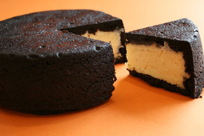ちきりや まっ黒チーズケーキ 2枚目