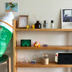 ベルメゾン ピンで壁付け 薄型 収納ラック 天然木 ロータイプ | 幅80cm 奥行12.5cm 高さ86cm 1枚目